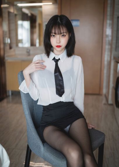 女大学生沙龙2